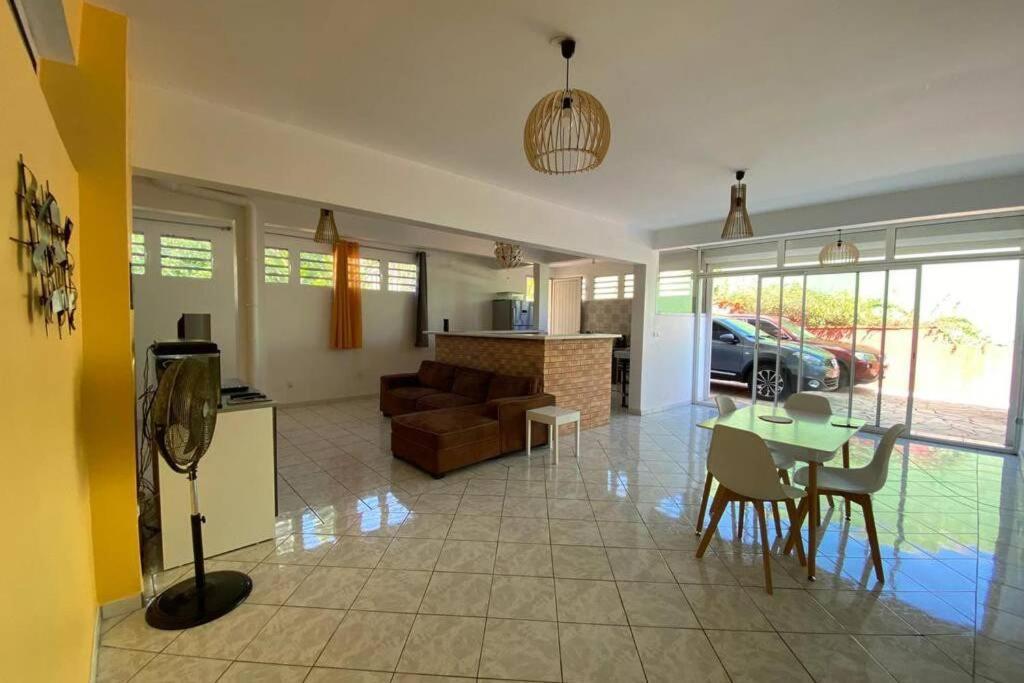 Charmant Appartement Avec Piscine Le Robert Buitenkant foto