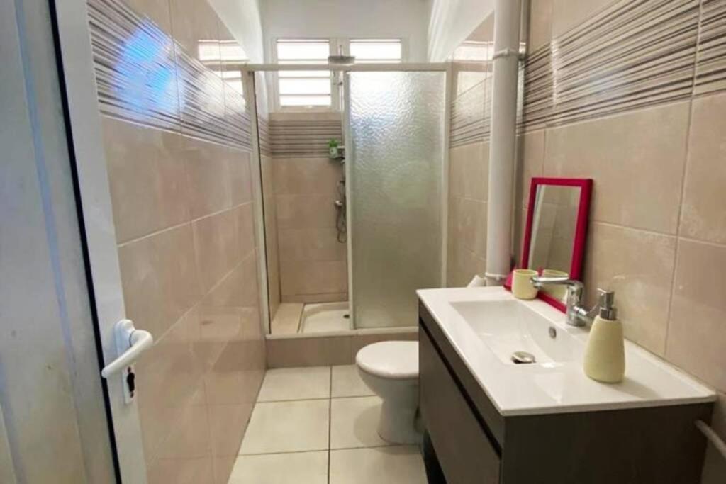 Charmant Appartement Avec Piscine Le Robert Buitenkant foto